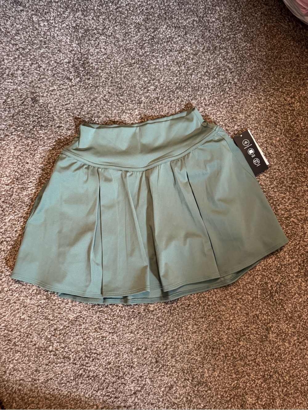 Gilly Hicks Active Pleated Skort in Sage Green